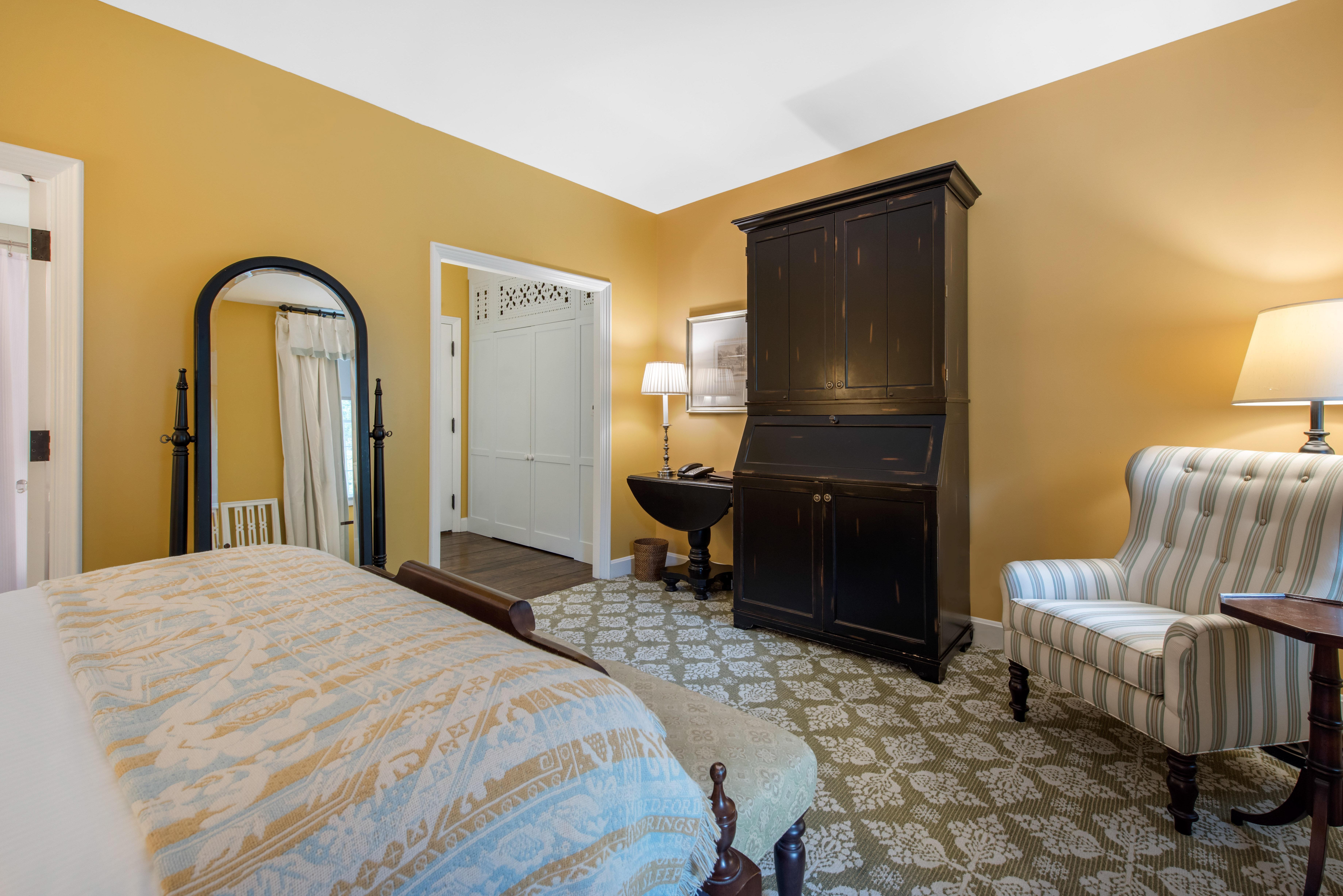 Omni Bedford Springs Resort & Spa Exterior photo