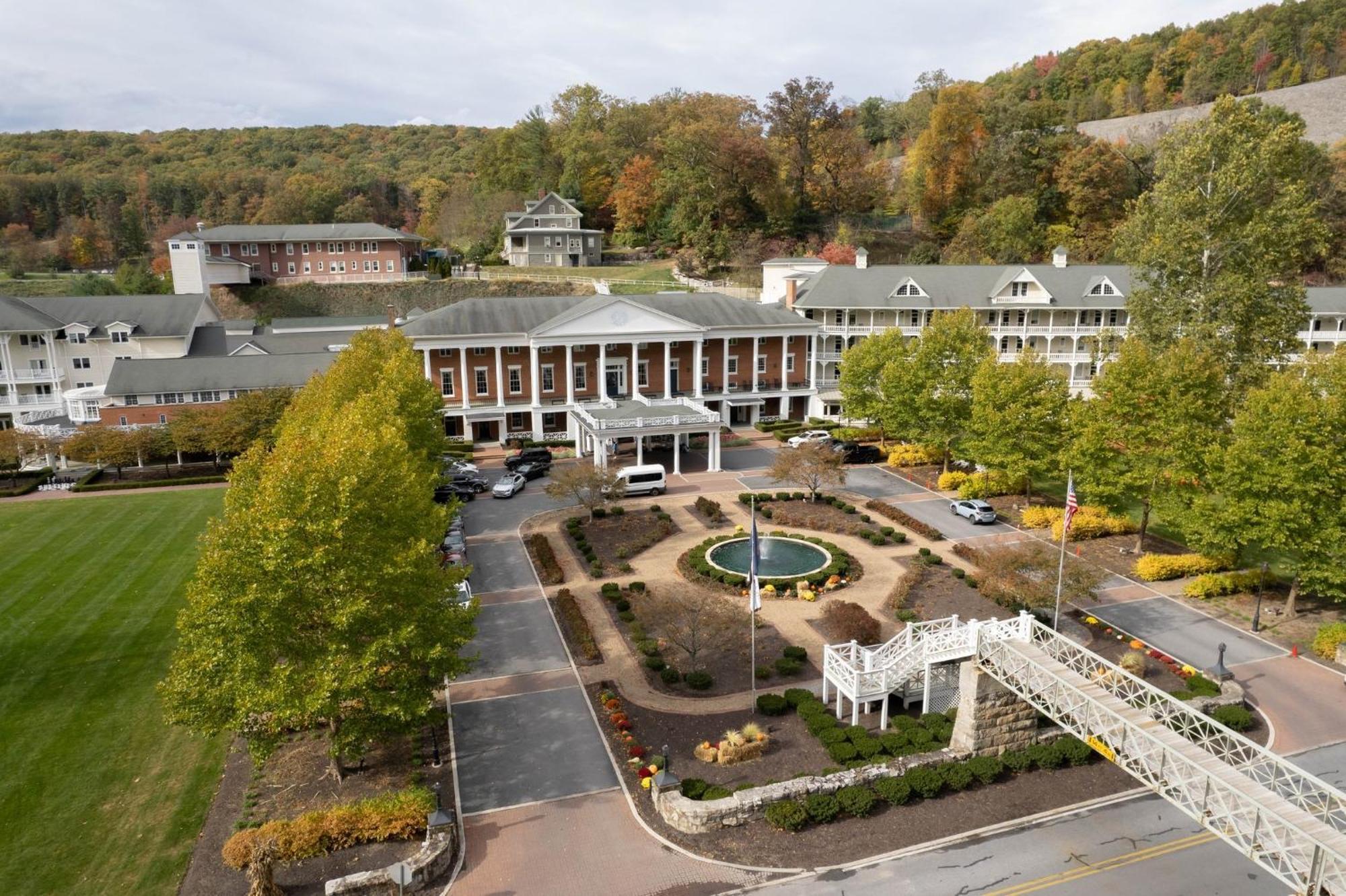 Omni Bedford Springs Resort & Spa Exterior photo